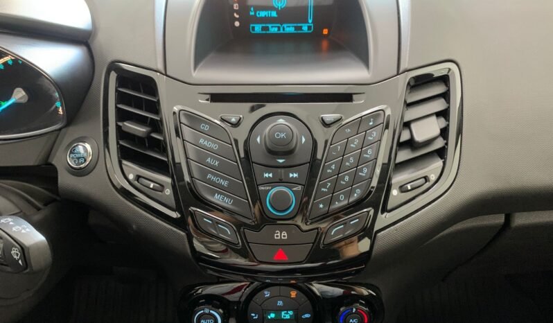 NEW FIESTA TITANIUM full