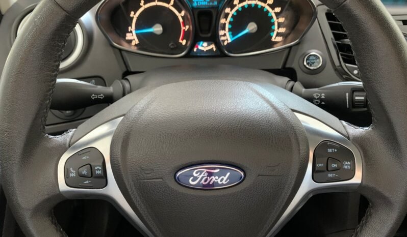 NEW FIESTA TITANIUM full