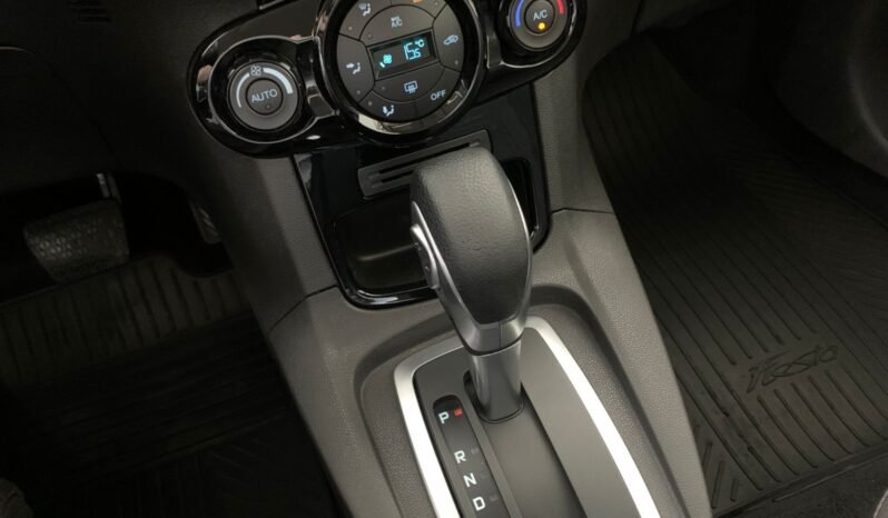NEW FIESTA TITANIUM full