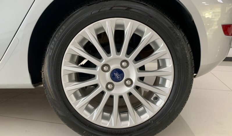 NEW FIESTA TITANIUM full