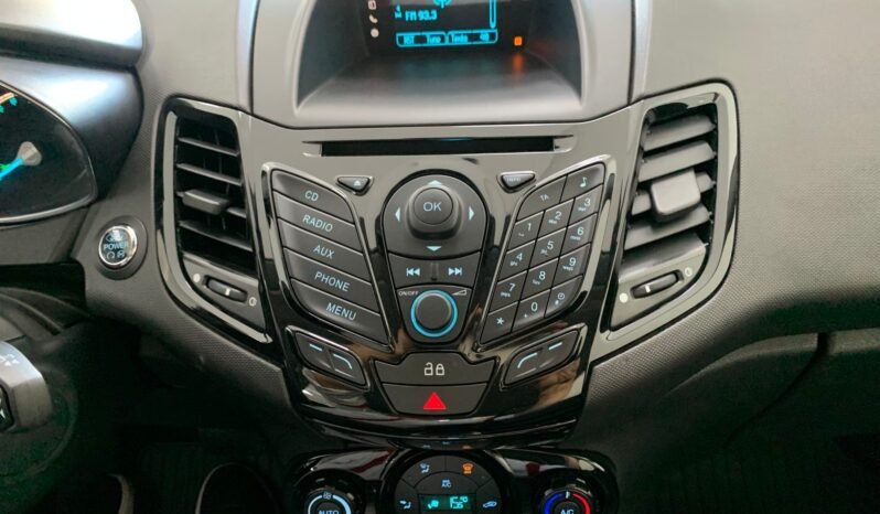 NEW FIESTA TITANIUM full